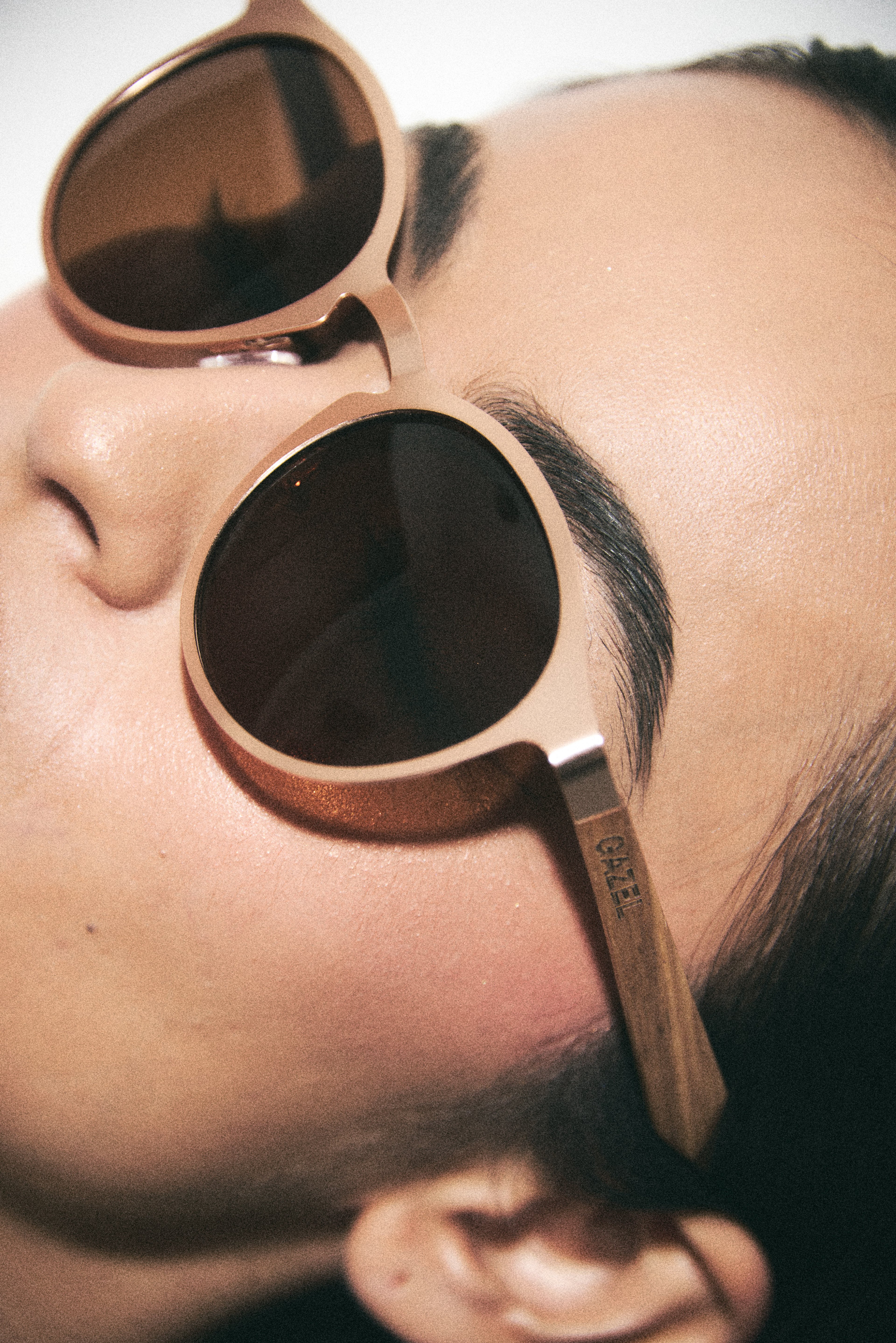 Lente Venus Brown