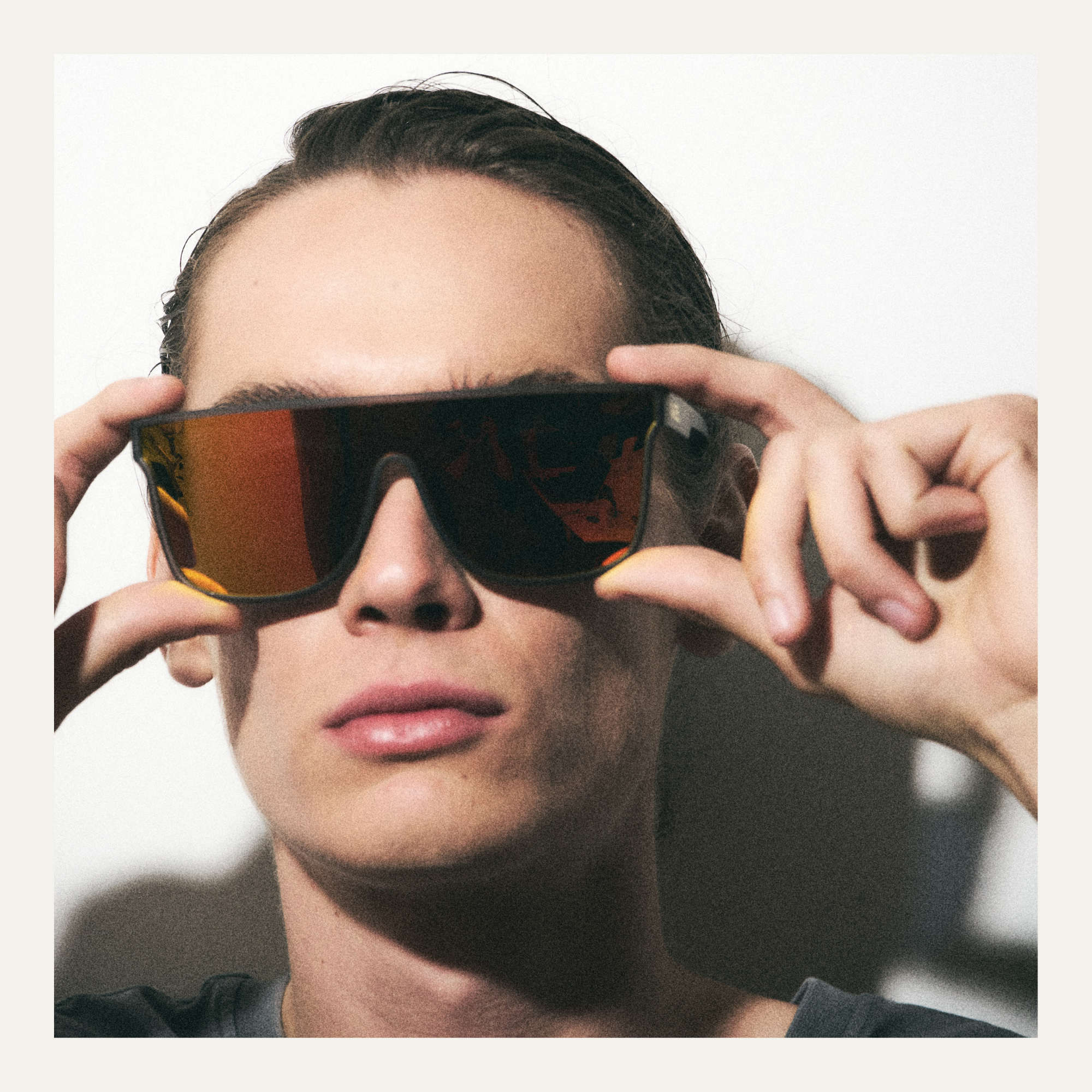 Lente California Red M/C