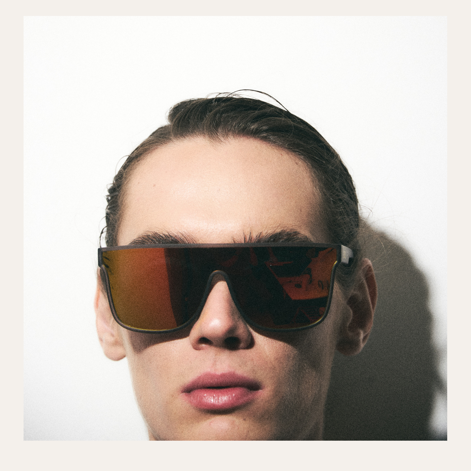 Lente California Red M/C